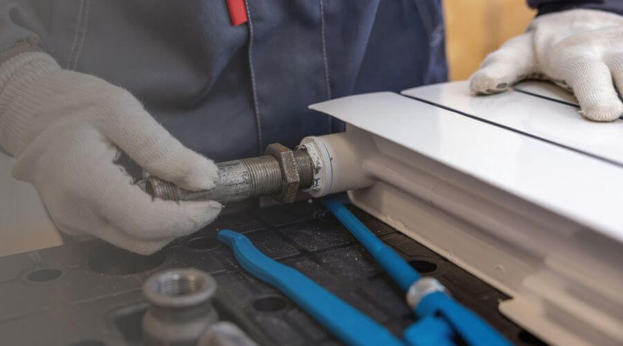 Expert burst pipe repair services in Pulaski, IL